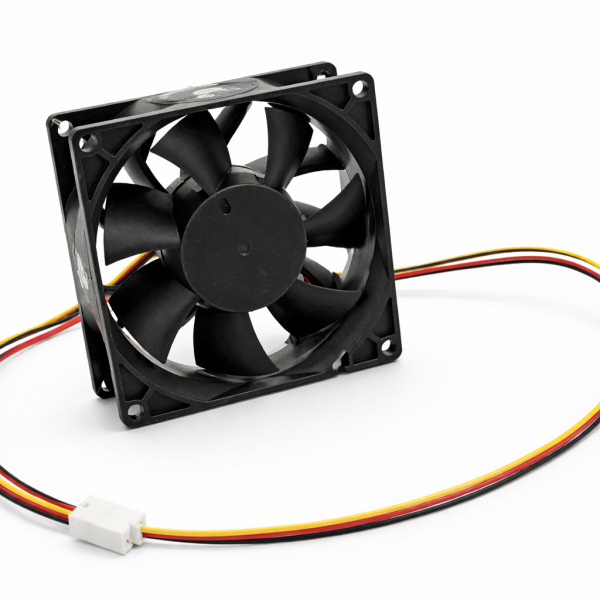 مروحة تبريد 12 فولت (DC Cooling Fan)