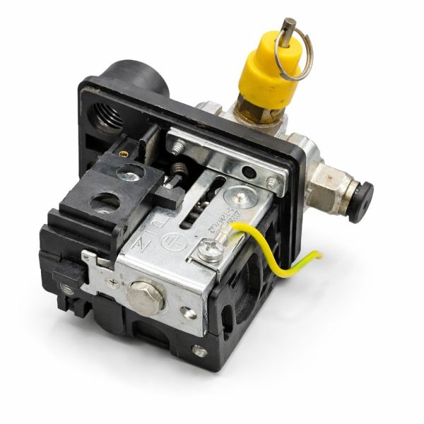 مفتاح ضغط للكمبروسر